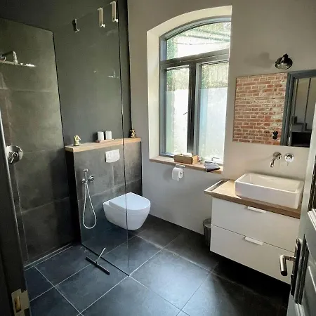 Industrial Loft In Lejlighed Tating
